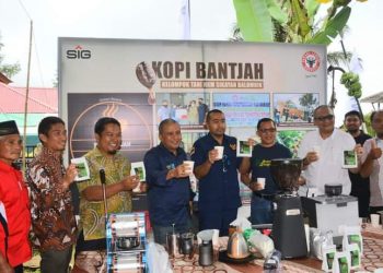 Sekda Andree Algamar Sambut Baik Dilaunchingnya Kopi Bantjah Poktan HKM Sikayan Balumuik