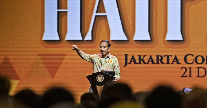 Gelagat Jokowi Yang Santai Dicaci Maki Akhirnya Dibaca Budayawan: Dalam Teori Komunikasi Tradisional Jawa