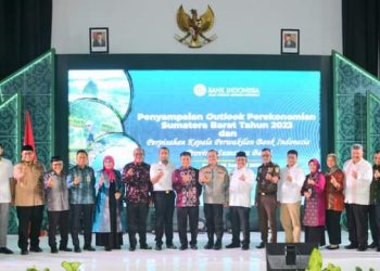 Wako Hendri Septa Saksikan Penyampaian Outlook Perekonomian Sumbar 2023 Dan Perpisahan Kepala Perwakilan BI Sumbar
