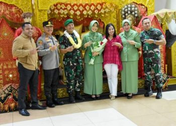 Sekdako Padang Sambut Kedatangan Danrem 032/Wirabraja Yang Baru