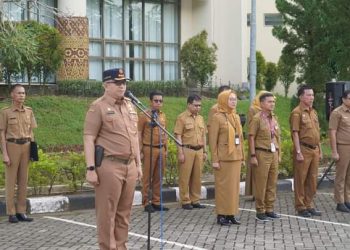 Motivasi Semangat Kerja, Sekda Andree Algamar Berikan Hadiah Kuis ASN BerAkhlak