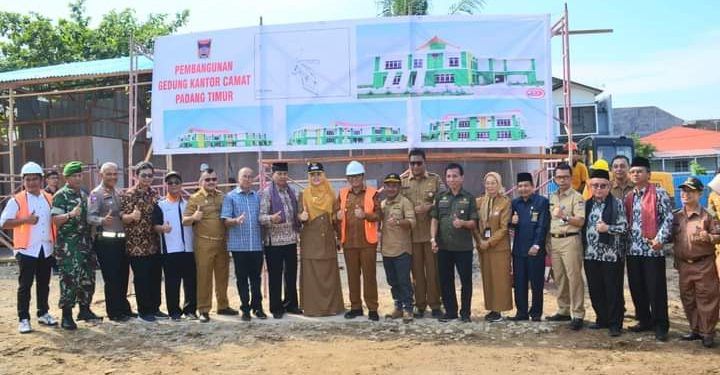 Letakkan Batu Pertama, Wako Padang Hendri Septa: Alhamdulillah Pembangunan Kantor Camat Padang Timur Di Mulai!
