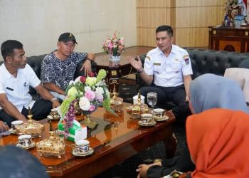 Kabag Prokopim Amrizal Rengganis; Wawako Ekos Albar Mengunjungi Korban Kebakaran Bukan Meninjau Proyek Pasar Raya Fase VII