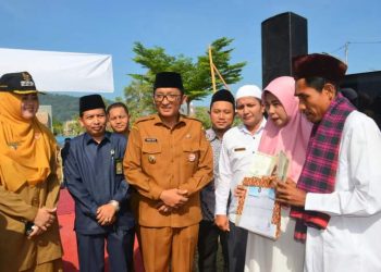 Puncak Penanaman Mangrove Nasional, Wako Hendri Septa Ikut Tanam Mangrove Bersama Gubernur Dan Forkopimda Sumbar