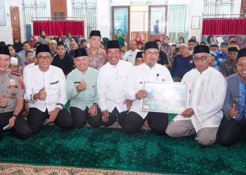 Safari Jumat Di Kelurahan Padang Besi, Wako Hendri Septa; Mari Persiapkan Diri Hadapi Kematian