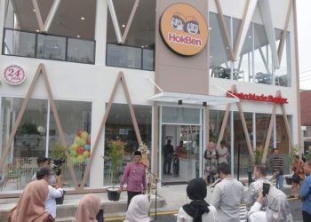 Sajikan Kuliner Lezat Khas Jepang, Wako Hendri Septa Resmikan Hokben Padang Di Jalan Sawahan