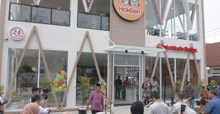 Sajikan Kuliner Lezat Khas Jepang, Wako Hendri Septa Resmikan Hokben Padang Di Jalan Sawahan
