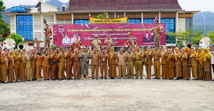 Dilepas Wako Hendri Septa, 217 Praja IPDN Selesai Magang Di Pemko Padang