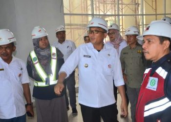 Lakukan Peninjauan, Wako Hendri Septa Pastikan Paripurna Hari Jadi Kota Padang Di Gedung DPRD Yang Baru