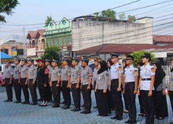 Penghormatan Memasuki Purnabakti, Dokter Senior Lapas Pekanbaru Pimpin Apel
